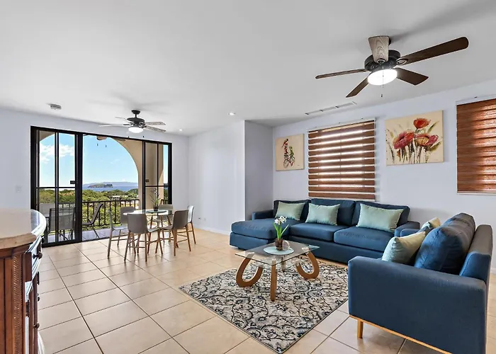 Modern Penthouse With Sweeping Ocean Views & Club Access * Coco