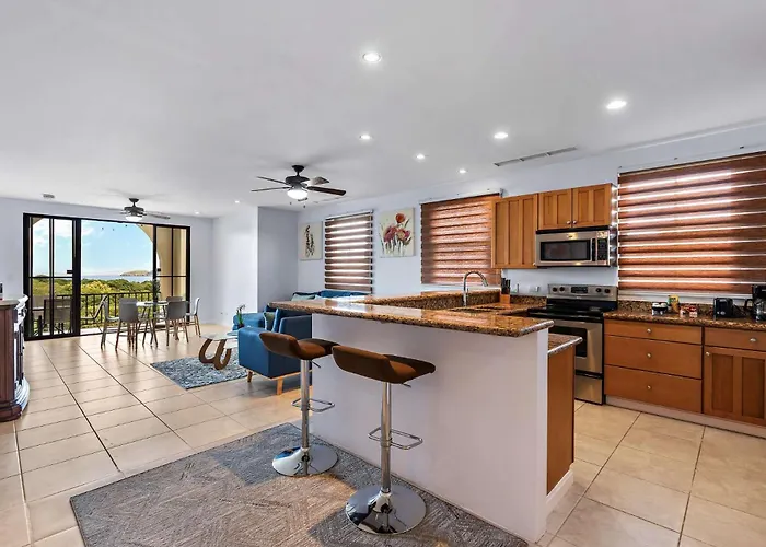 Modern Penthouse With Sweeping Ocean Views & Club Access * Coco