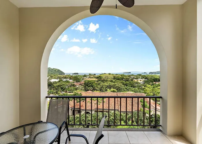 Modern Penthouse With Sweeping Ocean Views & Club Access Сasa de vacaciones Coco