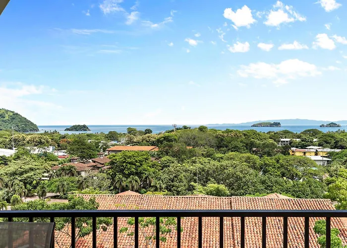 Modern Penthouse With Sweeping Ocean Views & Club Access Сasa de vacaciones Coco