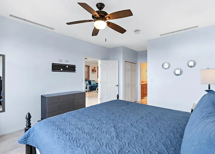 Modern Penthouse With Sweeping Ocean Views & Club Access * Coco