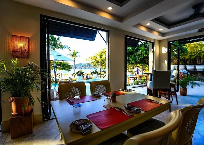 Modern Penthouse With Sweeping Ocean Views & Club Access Сasa de vacaciones *